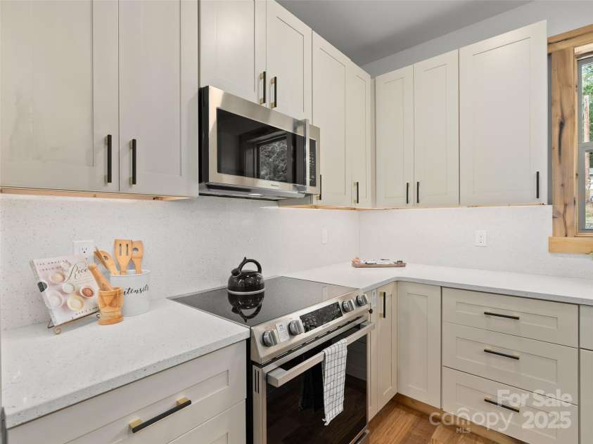 292 County Road, Waynesville, NC 28785.  MLS# CAR4237689, YatesRealty ID 5903. 