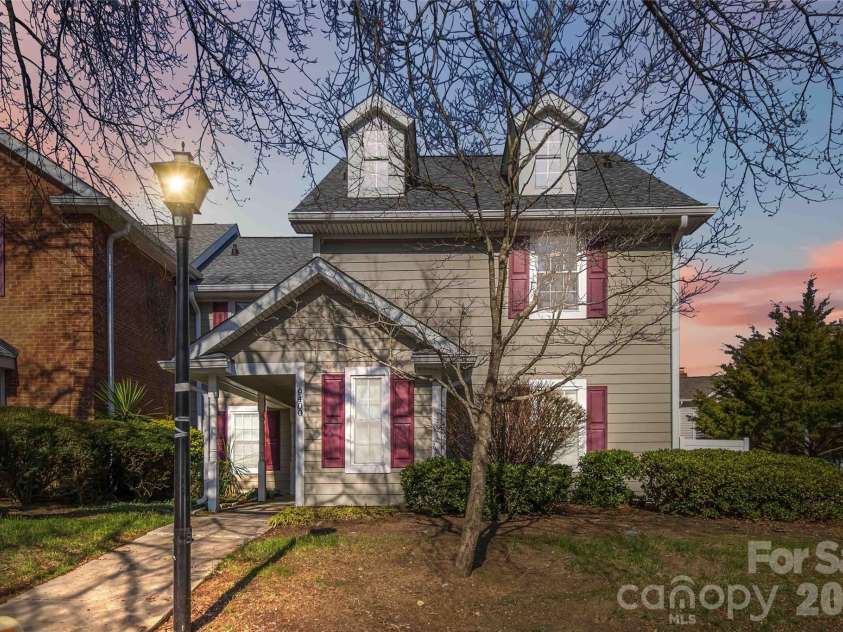 9400 Vicksburg Park Court, Charlotte, NC 28210.  MLS# CAR4345519, YatesRealty ID 5903. 