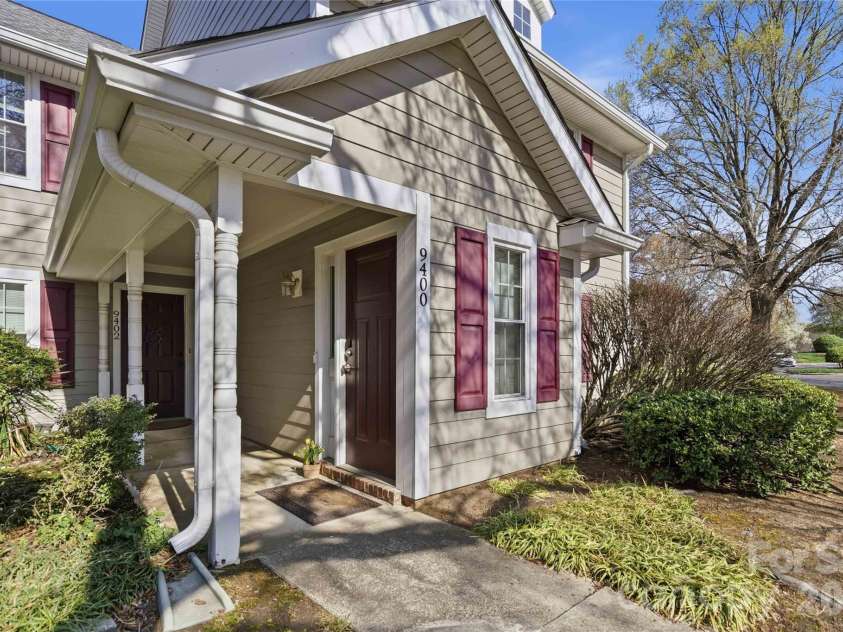 9400 Vicksburg Park Court, Charlotte, NC 28210.  MLS# CAR4345519, YatesRealty ID 5903. 