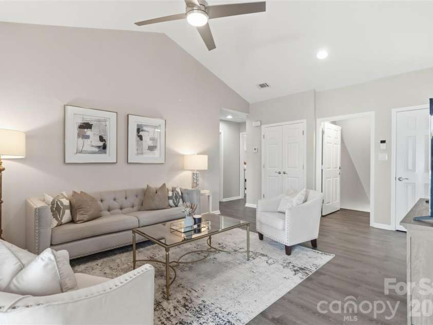 9400 Vicksburg Park Court, Charlotte, NC 28210.  MLS# CAR4345519, YatesRealty ID 5903. 