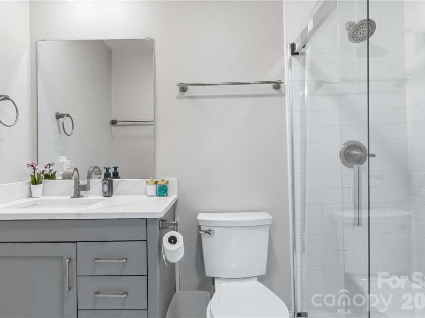 9400 Vicksburg Park Court, Charlotte, NC 28210.  MLS# CAR4345519, YatesRealty ID 5903. 