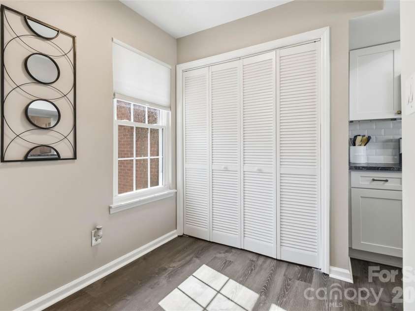 9400 Vicksburg Park Court, Charlotte, NC 28210.  MLS# CAR4345519, YatesRealty ID 5903. 