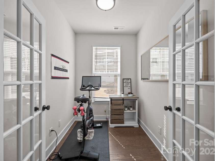 1037 Naples Drive, Davidson, NC 28036.  MLS# CAR4226559, YatesRealty ID 5904. 