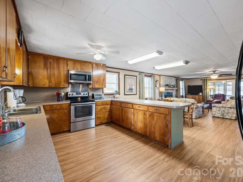 420 Sportsman Drive, Salisbury, NC 28146.  MLS# CAR4360765, YatesRealty ID 5904. 