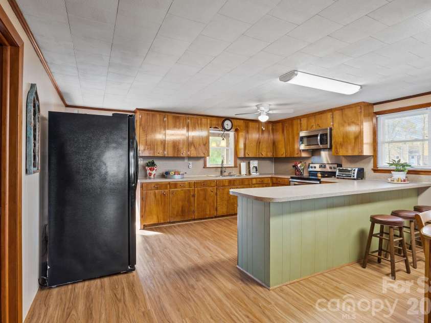 420 Sportsman Drive, Salisbury, NC 28146.  MLS# CAR4360765, YatesRealty ID 5904. 