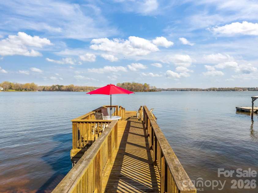 420 Sportsman Drive, Salisbury, NC 28146.  MLS# CAR4360765, YatesRealty ID 5904. 