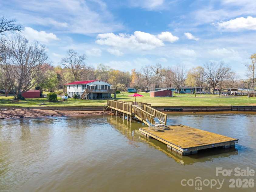 420 Sportsman Drive, Salisbury, NC 28146.  MLS# CAR4360765, YatesRealty ID 5904. 