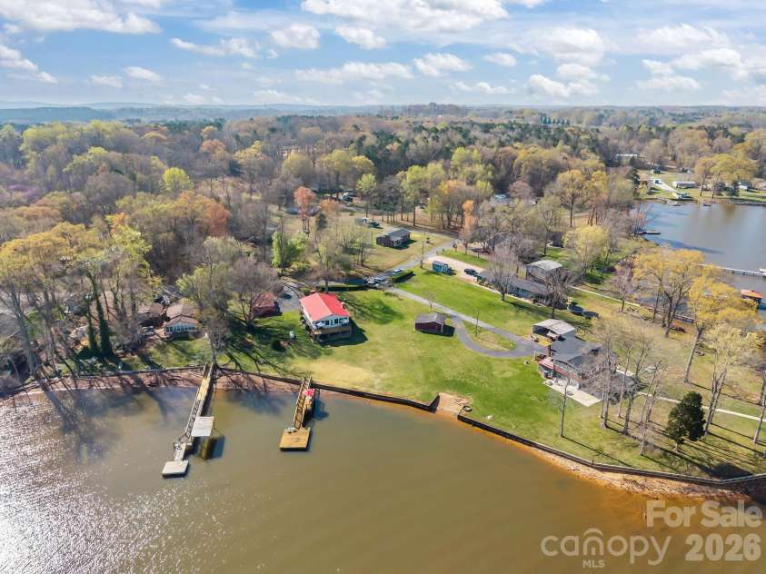420 Sportsman Drive, Salisbury, NC 28146.  MLS# CAR4360765, YatesRealty ID 5904. 