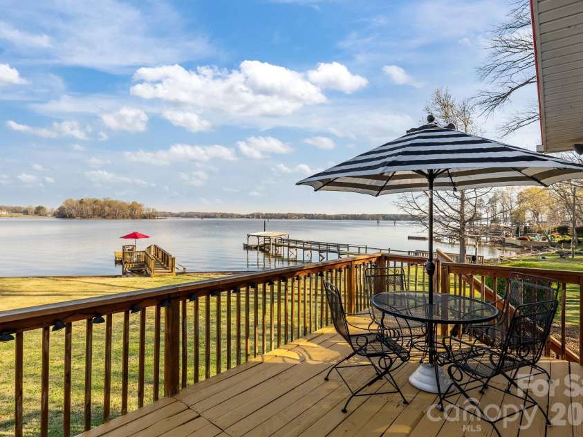 420 Sportsman Drive, Salisbury, NC 28146.  MLS# CAR4360765, YatesRealty ID 5904. 