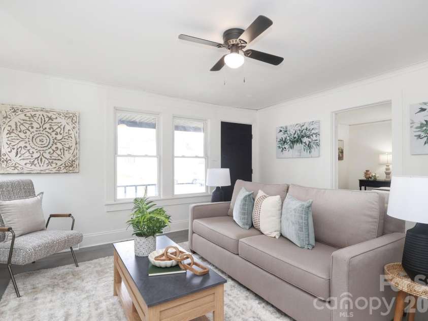 2809 Main Street, Kannapolis, NC 28081.  MLS# CAR4351482, YatesRealty ID 5905. 