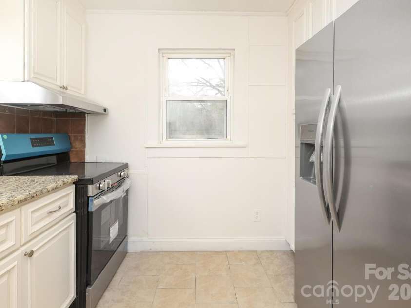 2809 Main Street, Kannapolis, NC 28081.  MLS# CAR4351482, YatesRealty ID 5905. 