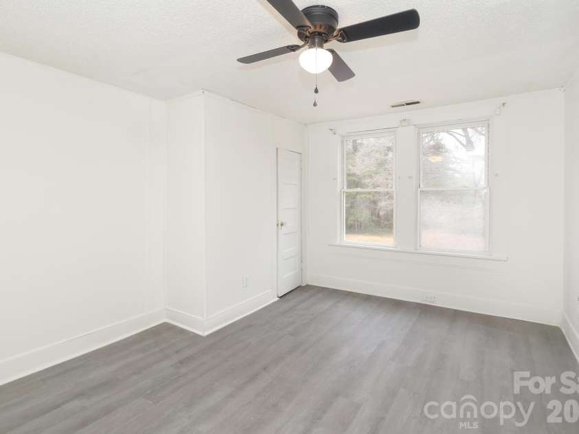 2809 Main Street, Kannapolis, NC 28081.  MLS# CAR4351482, YatesRealty ID 5905. 