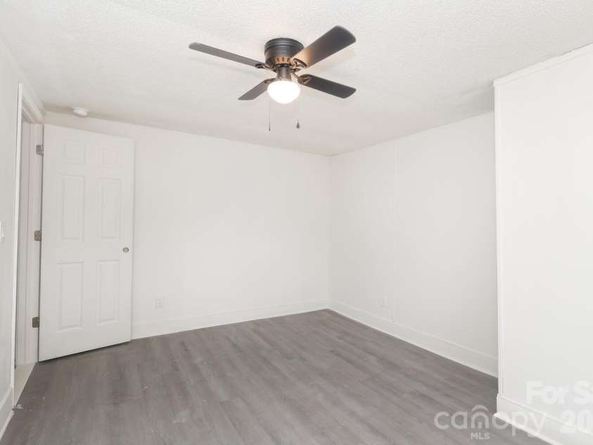 2809 Main Street, Kannapolis, NC 28081.  MLS# CAR4351482, YatesRealty ID 5905. 