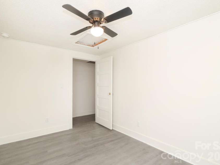 2809 Main Street, Kannapolis, NC 28081.  MLS# CAR4351482, YatesRealty ID 5905. 