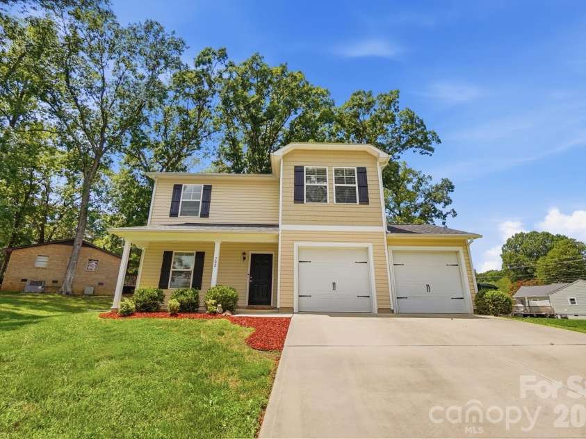 703 Rhodes Avenue, Kings Mountain, NC 28086.  MLS# CAR4438763, YatesRealty ID 59056. 