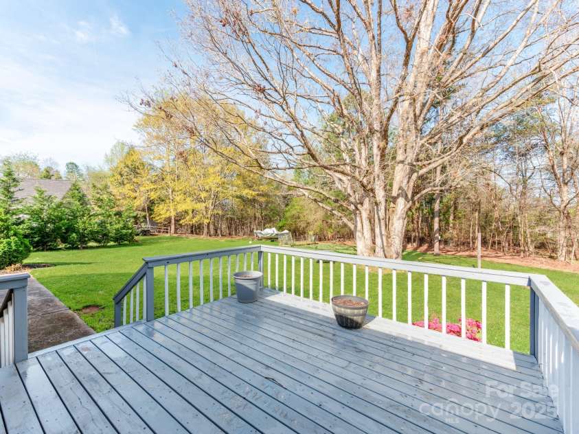 108 Glenview Drive, Cherryville, NC 28021.  MLS# CAR4242060, YatesRealty ID 5907. 