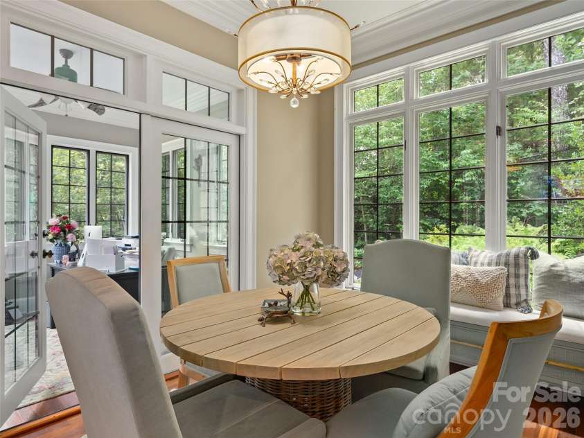 413 Barrington Drive, Asheville, NC 28803.  MLS# CAR4403842, YatesRealty ID 5908. 