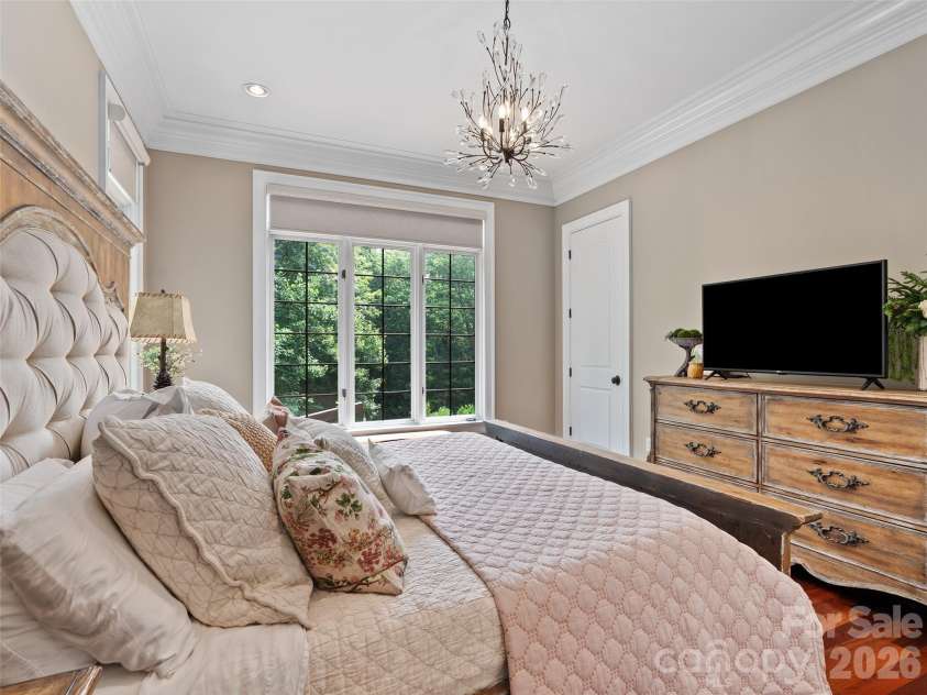 413 Barrington Drive, Asheville, NC 28803.  MLS# CAR4403842, YatesRealty ID 5908. 