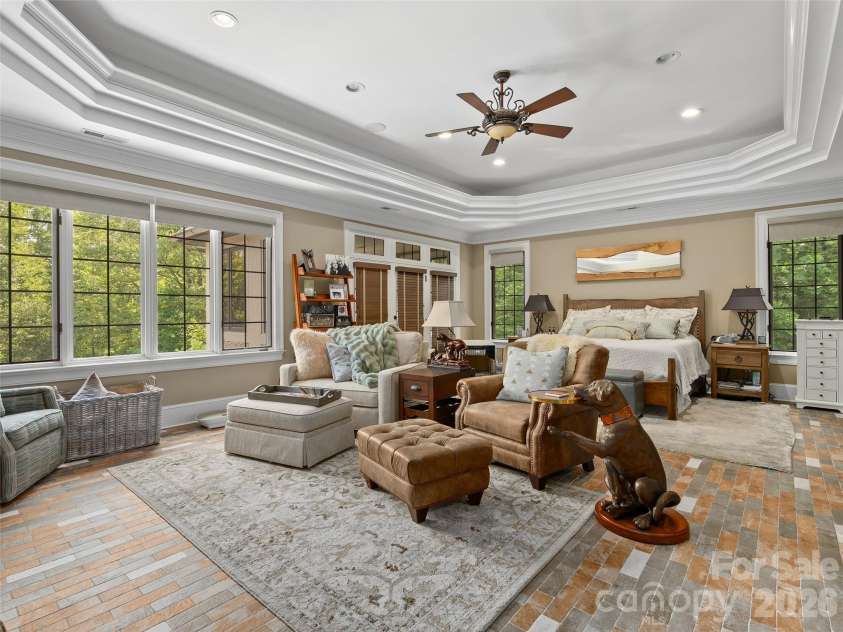 413 Barrington Drive, Asheville, NC 28803.  MLS# CAR4403842, YatesRealty ID 5908. 