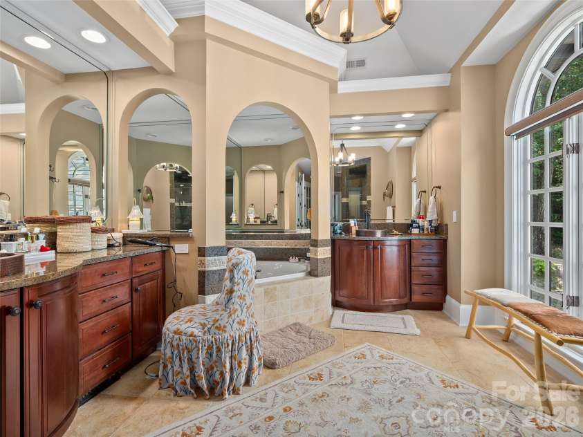 413 Barrington Drive, Asheville, NC 28803.  MLS# CAR4403842, YatesRealty ID 5908. 