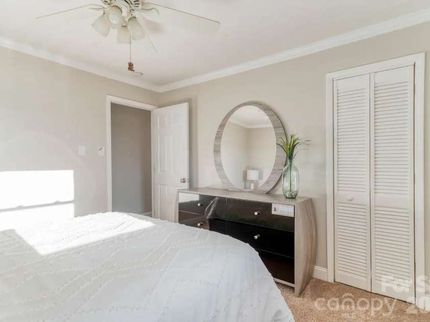 3117 Smith Farm Road, Matthews, NC 28104.  MLS# CAR4438902, YatesRealty ID 59081. 