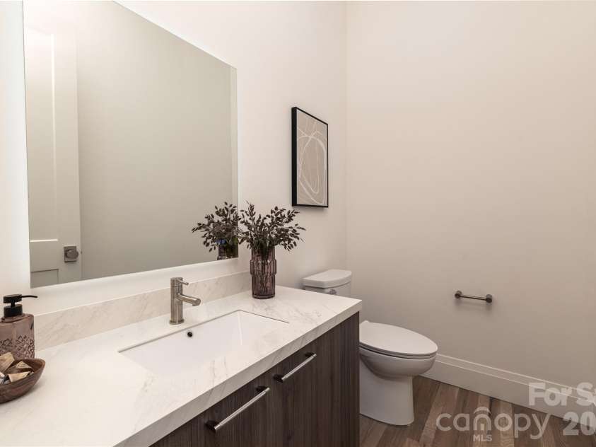 2117 Laburnum Avenue, Charlotte, NC 28205.  MLS# CAR4438667, YatesRealty ID 59085. 