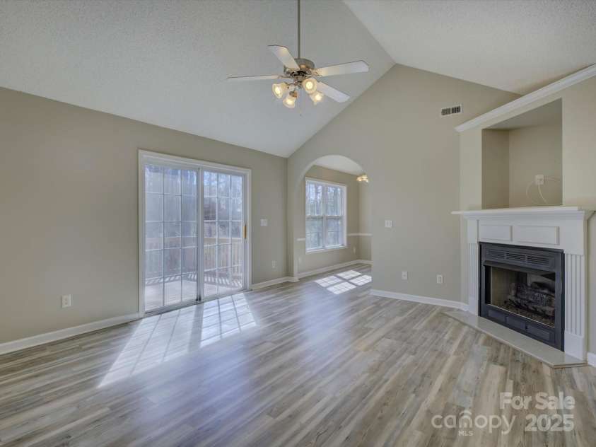 439 Berwick Drive, Rock Hill, SC 29730.  MLS# CAR4231286, YatesRealty ID 5909. 