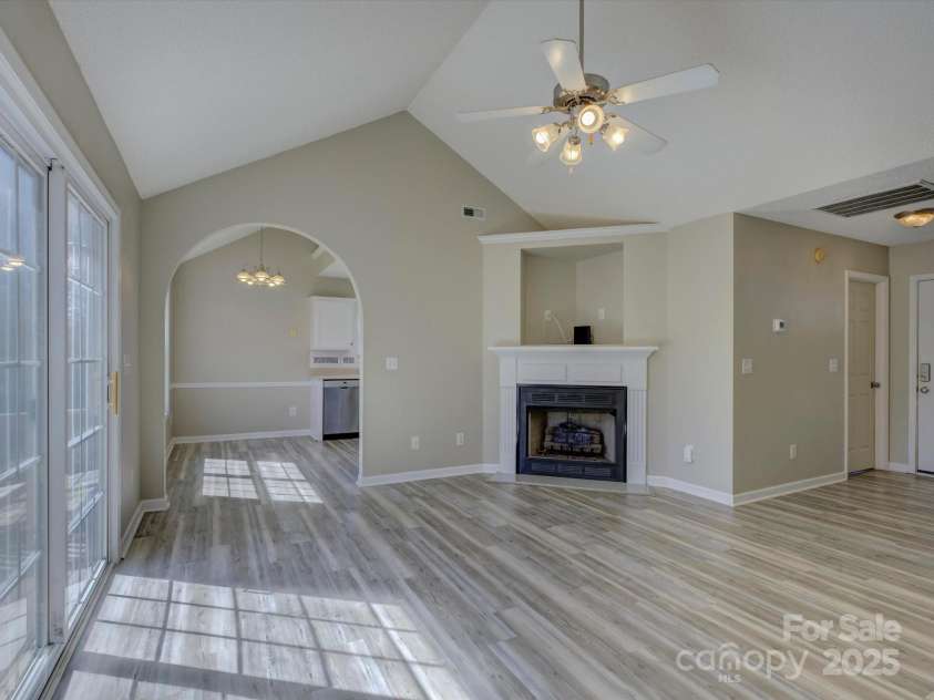 439 Berwick Drive, Rock Hill, SC 29730.  MLS# CAR4231286, YatesRealty ID 5909. 