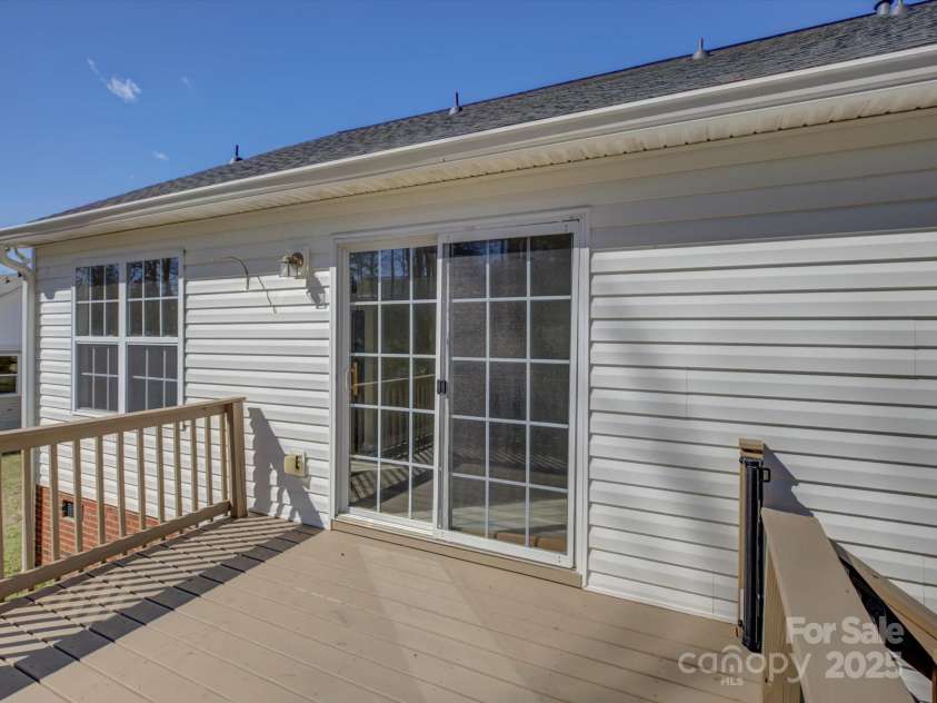 439 Berwick Drive, Rock Hill, SC 29730.  MLS# CAR4231286, YatesRealty ID 5909. 