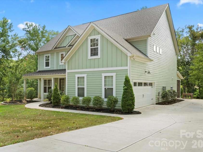 221 Burree Road, Clover, SC 29710.  MLS# CAR4340958, YatesRealty ID 5910. 