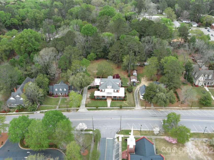 306 Main Street, Chesterfield, SC 29709.  MLS# CAR4244059, YatesRealty ID 5910. 