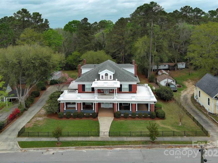 306 Main Street, Chesterfield, SC 29709.  MLS# CAR4244059, YatesRealty ID 5910. 