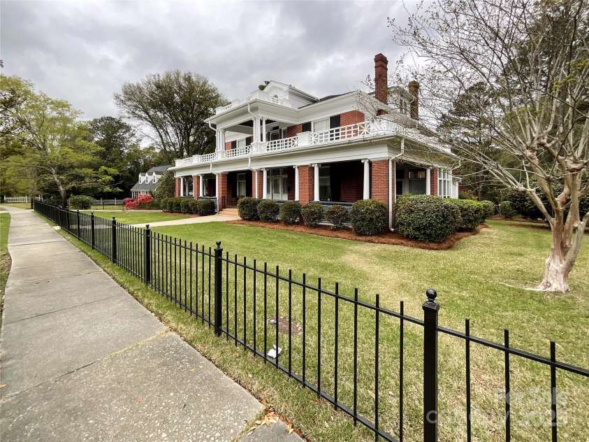 306 Main Street, Chesterfield, SC 29709.  MLS# CAR4244059, YatesRealty ID 5910. 