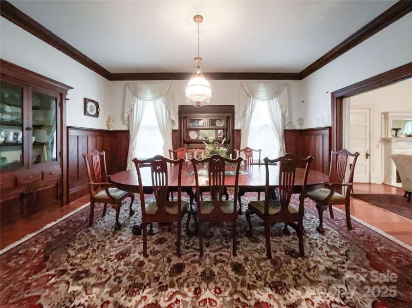 306 Main Street, Chesterfield, SC 29709.  MLS# CAR4244059, YatesRealty ID 5910. 