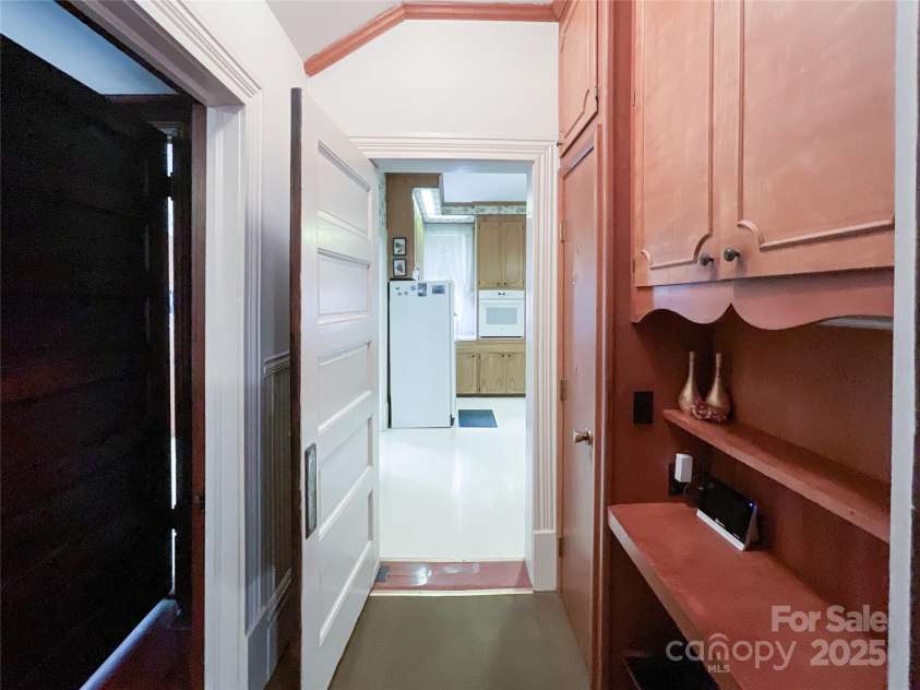 306 Main Street, Chesterfield, SC 29709.  MLS# CAR4244059, YatesRealty ID 5910. 