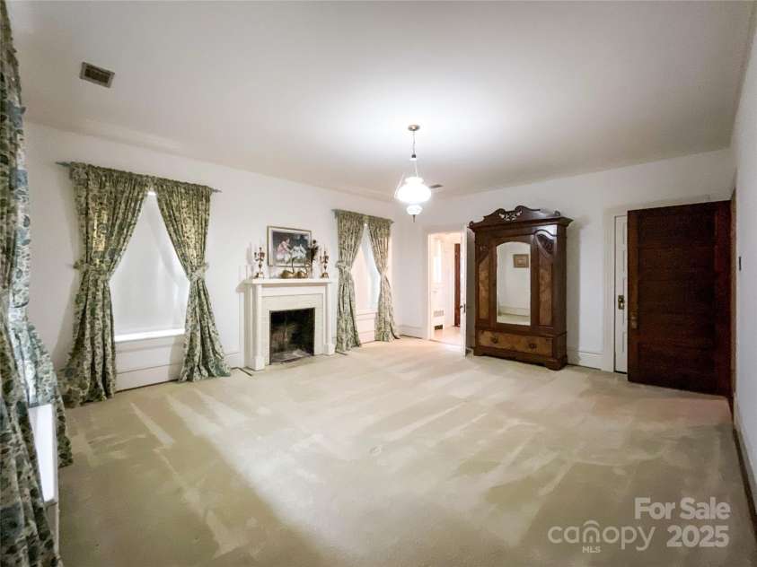 306 Main Street, Chesterfield, SC 29709.  MLS# CAR4244059, YatesRealty ID 5910. 