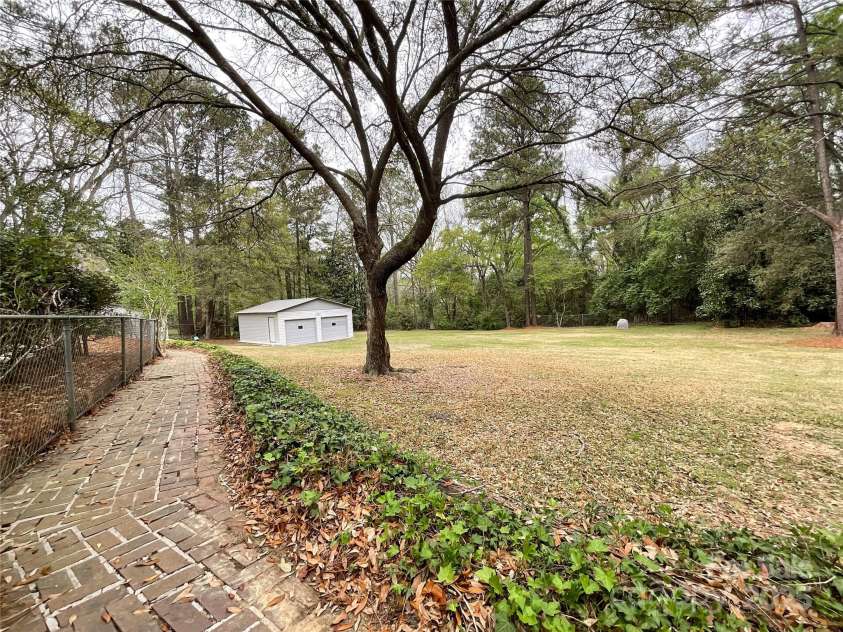 306 Main Street, Chesterfield, SC 29709.  MLS# CAR4244059, YatesRealty ID 5910. 