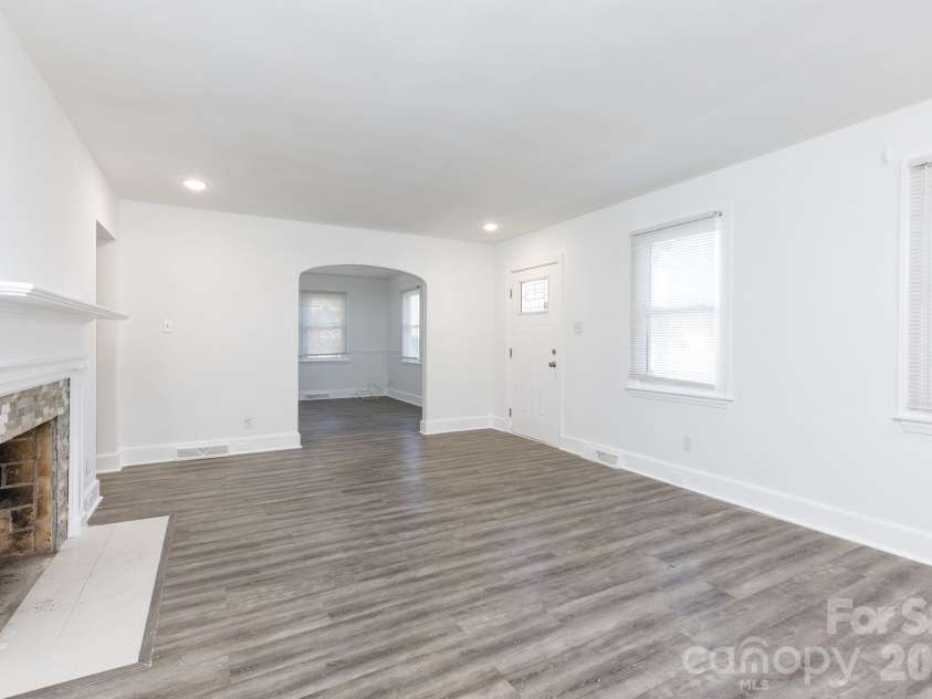723 Finley Road, Rock Hill, SC 29730.  MLS# CAR4346106, YatesRealty ID 5911. 