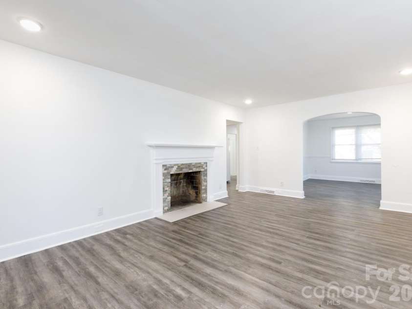 723 Finley Road, Rock Hill, SC 29730.  MLS# CAR4346106, YatesRealty ID 5911. 
