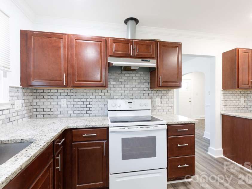 723 Finley Road, Rock Hill, SC 29730.  MLS# CAR4346106, YatesRealty ID 5911. 