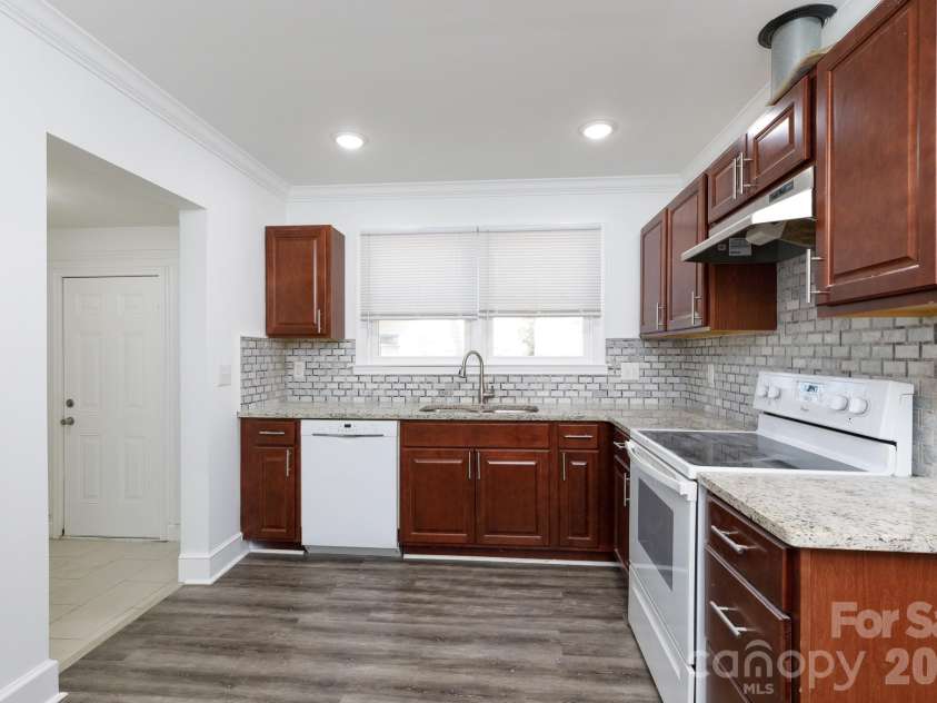 723 Finley Road, Rock Hill, SC 29730.  MLS# CAR4346106, YatesRealty ID 5911. 