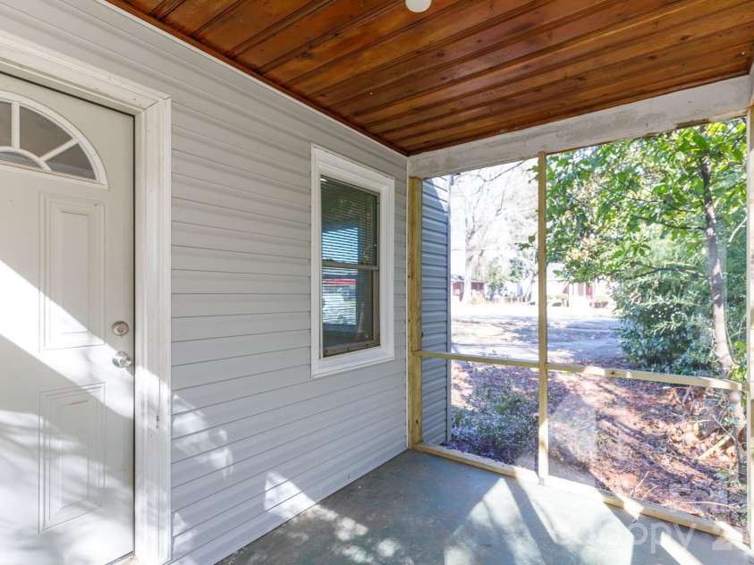 723 Finley Road, Rock Hill, SC 29730.  MLS# CAR4346106, YatesRealty ID 5911. 