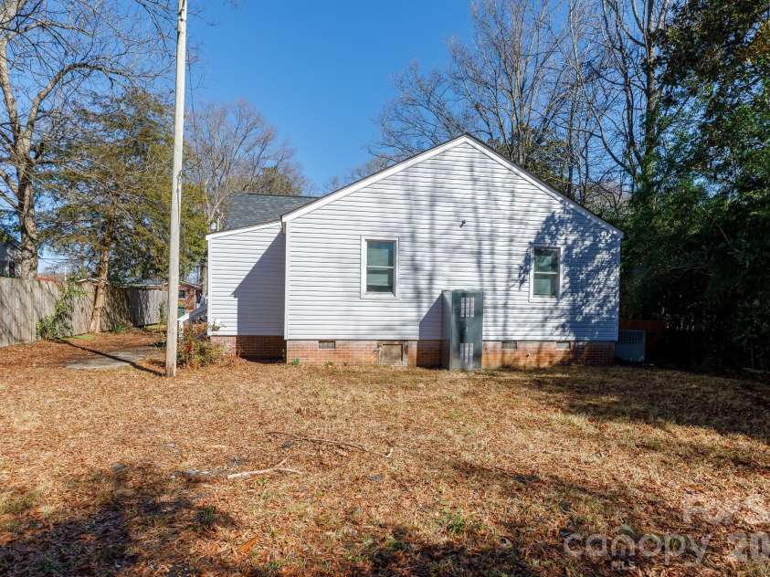 723 Finley Road, Rock Hill, SC 29730.  MLS# CAR4346106, YatesRealty ID 5911. 