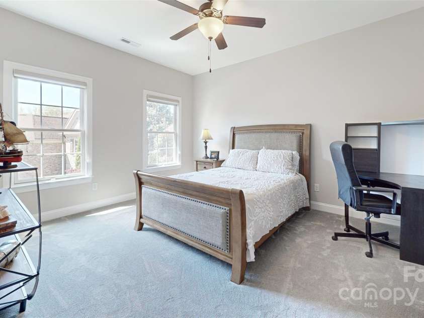 819 Beauhaven Lane, Waxhaw, NC 28173.  MLS# CAR4242522, YatesRealty ID 5915. 3rd Bedroom Suite w/Walk-In Closet & Full Bath