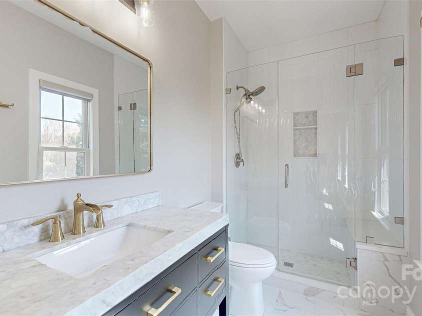 819 Beauhaven Lane, Waxhaw, NC 28173.  MLS# CAR4242522, YatesRealty ID 5915. 3rd Private, En-Suite Bath