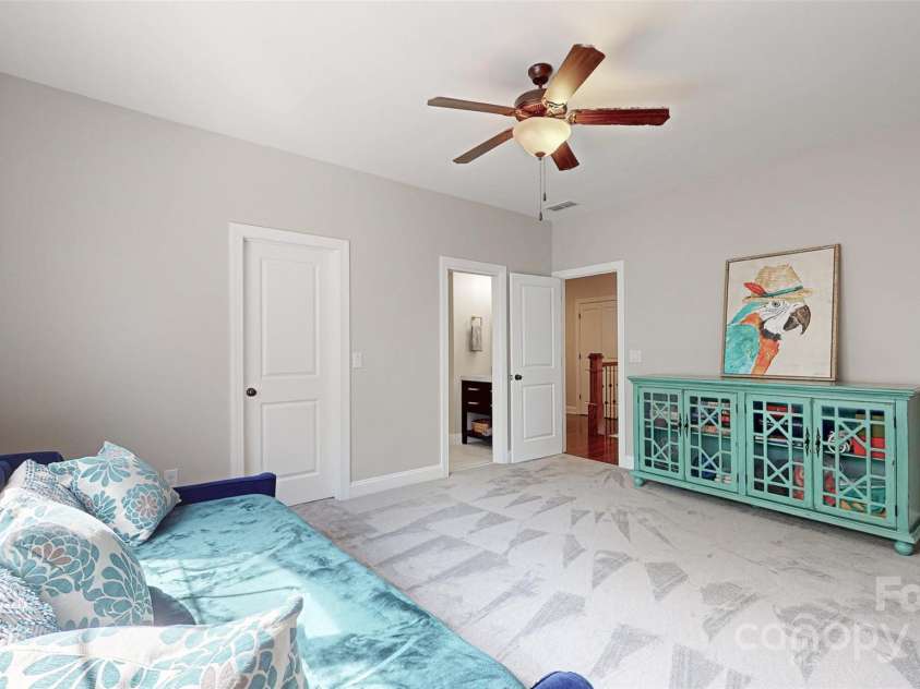 819 Beauhaven Lane, Waxhaw, NC 28173.  MLS# CAR4242522, YatesRealty ID 5915. 5th Bedroom Suite w/Walk-In Closet & Full Bath