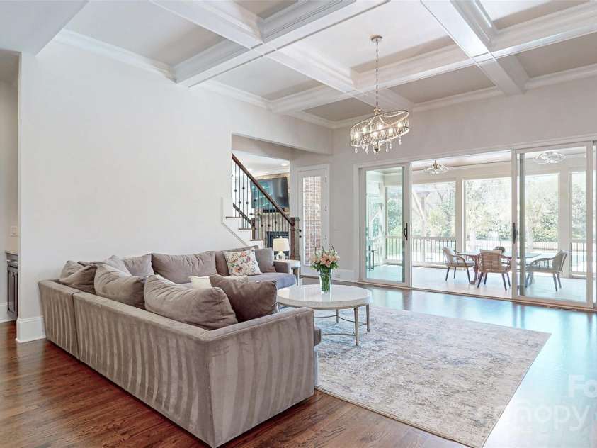 819 Beauhaven Lane, Waxhaw, NC 28173.  MLS# CAR4242522, YatesRealty ID 5915. Fabulous Coffered Ceiling