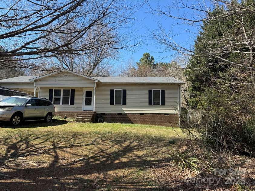303 Ellenwood Drive, Albemarle, NC 28001.  MLS# CAR4230405, YatesRealty ID 5916. 