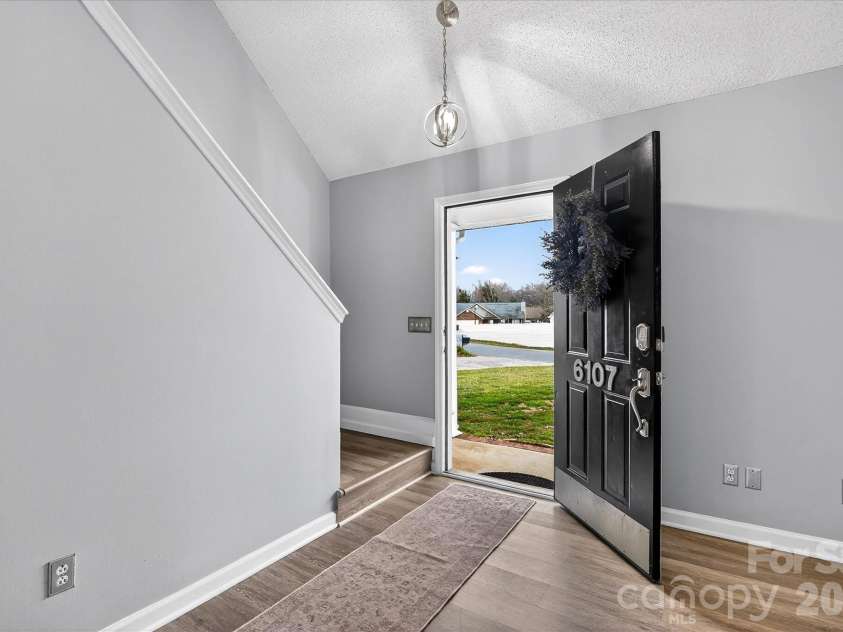 6107 Colchester Lane, Matthews, NC 28104.  MLS# CAR4353141, YatesRealty ID 5918. 