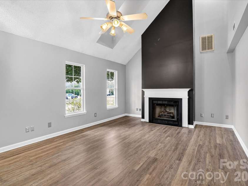 6107 Colchester Lane, Matthews, NC 28104.  MLS# CAR4353141, YatesRealty ID 5918. 